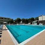 Ξενοδοχείο Color Perla Village 3*