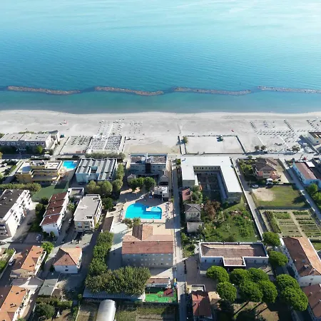 Szálloda Color Perla Village 3*