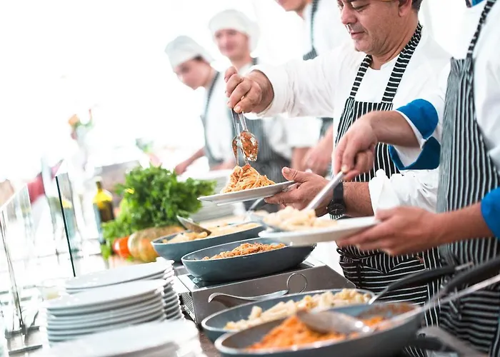 Color Perla Village 酒店